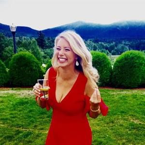 Meet your Posher, Jillian